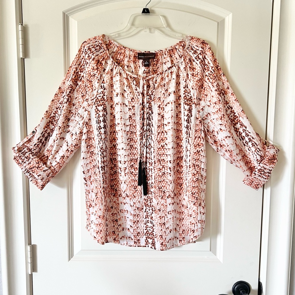 Dana Buchman Snakeskin Boho Top L Orange Peach Animal Print Tassel Tie Roll Tab